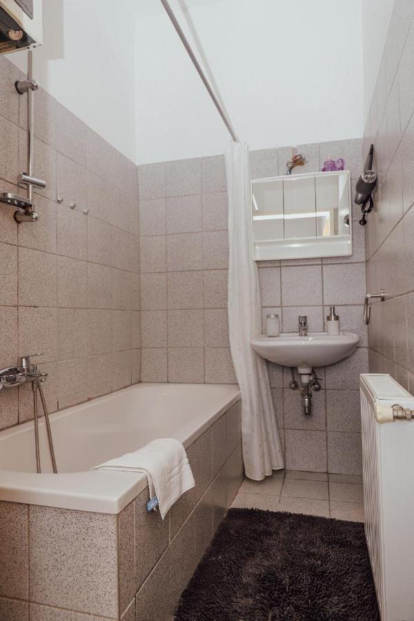 Ruhiges Terrassen Apartment Viena Exterior foto